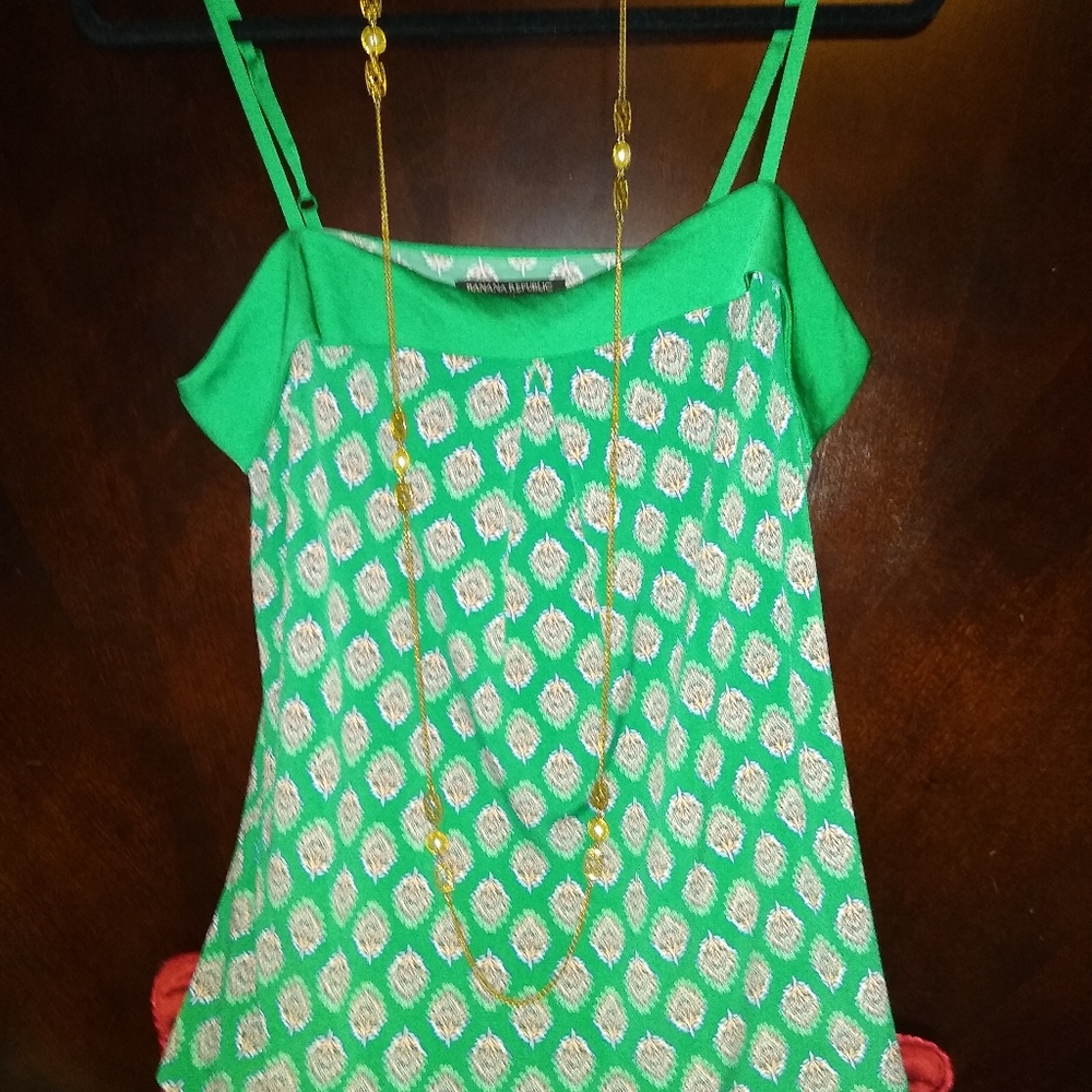 Banana Republic Vintage sleeveless green silky camisole